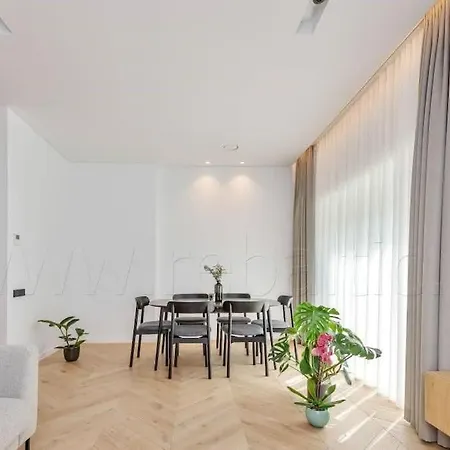Superb New Family House Вильнюс