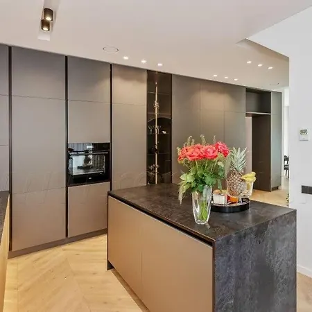 Superb New Family House *